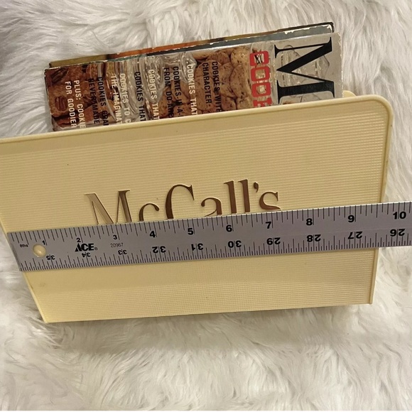 Vintage McCall’s Collection Cookbook Holder includes 1965 Set of 3 Cookbooks - Picture 7 of 8
